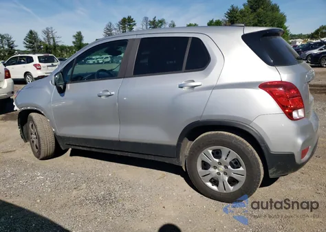 2018 Chevrolet Trax Ls z USA, uszkodzony, nr VIN KL7CJKSB3JB645832